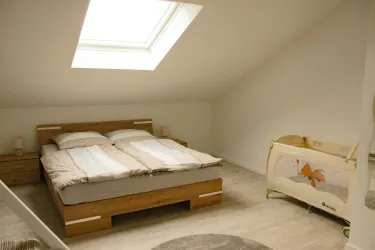 Schlafzimmer1OG (9)