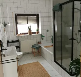 Badezimmer (© Archiv Ferienwohnung Burgpanorama)