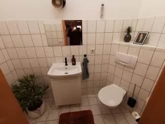 Gästetoilette (© Archiv Ferienwohnung Burgpanorama)