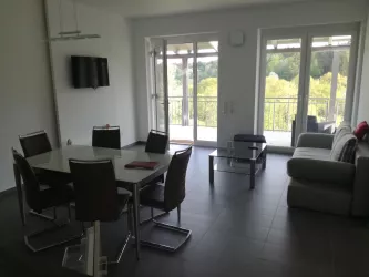 Wachtfels-Lodge Wohn-/Esszimmer (2) (© Archiv Wachtfels-Lodge)