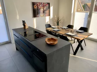KOCHINSEL UND ESSBEREICH