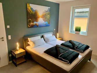 SCHLAFZIMMER 1
