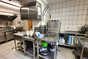 Küche zur Selbstversorgung (© Fam. Hellinger)