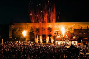 <p>Feuerwerk zu den Fright-Nights, der Halloween Veranstaltungsreihe im Plopsaland.</p>