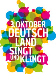 Ein bunter Hintergrund mit vielen Sprechblasen in verschiedenen Farben. Darin steht: "3. Oktober Deutschland singt und klingt".