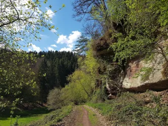 Hasterfelsen im Rotztal