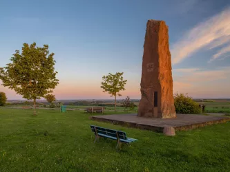 Sandstein-Monolith bei Donsieders