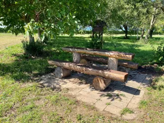 Picknickplatz "Unter den Bäumen" (2)