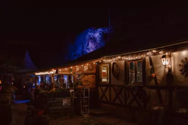 Madenburgschänke beim Funzelabend (© flocreates, Landau-Land)