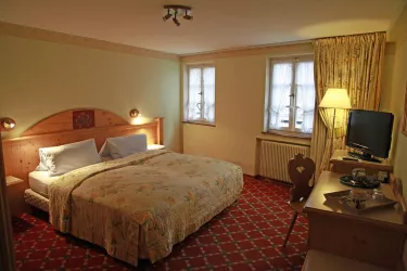 Doppelzimmer Kat.2 (2)
