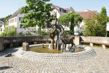 Geschichts- u. Brauchtumsbrunnen 1