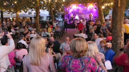 Weinfeststimmung Stadtplatz Kerwe Deidesheim