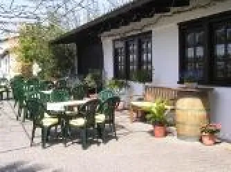 Weingut Hubach - Hofansicht