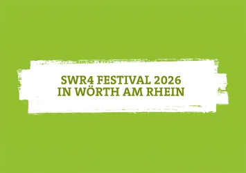 Ein grünes Bild mit der Aufschrift "SWR4 FESTIVAL 2026 IN WÖRTH AM RHEIN". Der Text ist in weißer Farbe auf einem rustikalen weißen Streifen platziert.