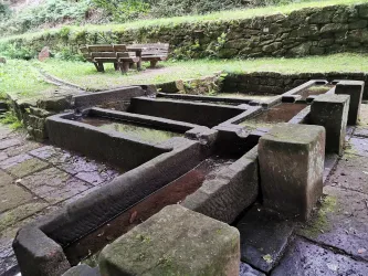Straufelsbrunnen (Esthaler Brunnenweg)