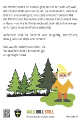 Ein Waldbild mit grünen Tannenbäumen und einem kleinen, fröhlichen Wichtel. Die Szene strahlt eine idyllische und freundliche Atmosphäre aus. In der Textbeschreibung geht es darum, das die Waldwichtel besonders ausgeprägte Sinne haben.