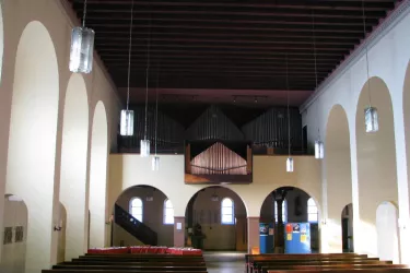 Innenansicht kath. Kirche St. Konrad v. Parzheim