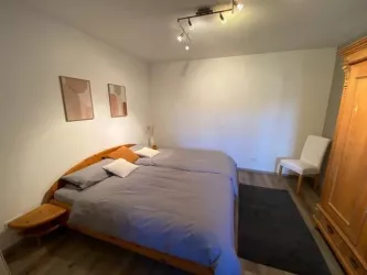 Schlafzimmer (© Ferienwohnung Schneehofblick)