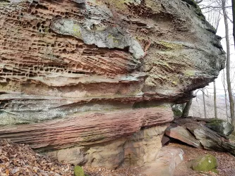 Sandsteinstrukturen am Hubertusfelsen