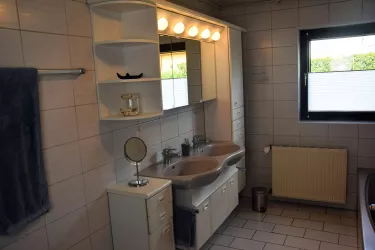 Badezimmer / Doppelwaschbecken