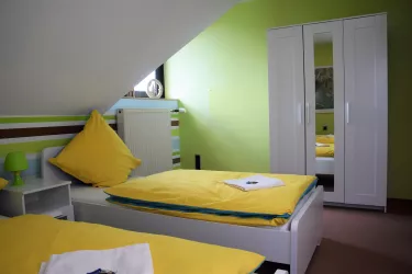 Schlafzimmer 2