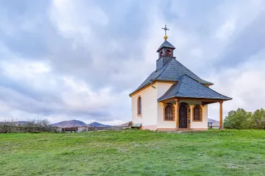 Kapelle auf der Kleinen Kalmit