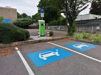 E-Tankstelle an der Grundschule Ilbesheim