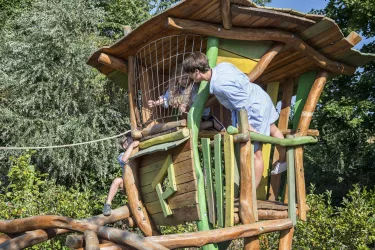 Klettern auf der alla hopp!-Anlage