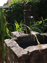 Brunnen im Garten