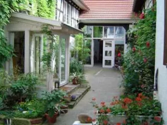 Eingang- Hof