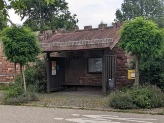 Bushaltestellen-Häuschen am Münsterweg