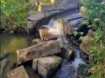 Klingbach mit alter Schließ