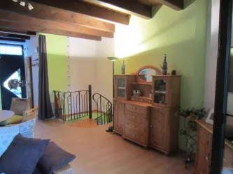 Studio Wintergarten - Wendeltreppe zum SZ und Bad (© Studio Wintergarten)