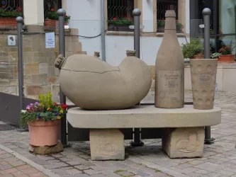Kallstadt - Saumagen als Skulptur Bild 2 (© Urlaubsregion Freinsheim)