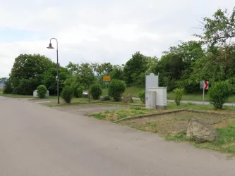 Parkplatz Kallstadt Südlicher Ortseingang 2 (© Urlaubsregion Freinsheim, Metzger)