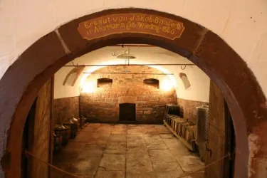 Gewölbekeller im Weingut Esther Grün