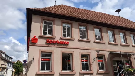 Sparkasse Ingenheim (© Nicola Hoffelder, Landau-Land)