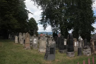 Der Jüdische Friedhof liegt am Ortsrand