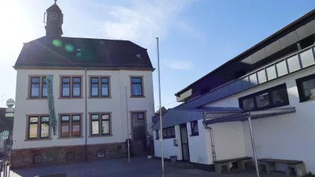 Alt Schul Heiligenmoschel
