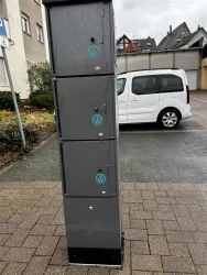 E-Bike Ladestation mit Schließfächern