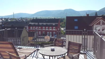 Terrasse mit Ausblick (© Hotel Pfälzer Hof)