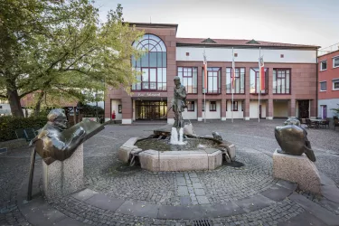 Lederstrumpfbrunnen (© Verein SÜW Edenkoben, T. Kujat)