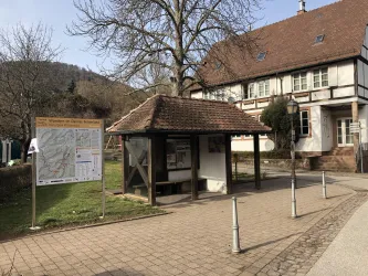Bushaltestelle Nothweiler (© Adrian Stilgenbauer)