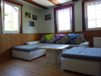Wohnzimmer (© Dominik Burkhart)