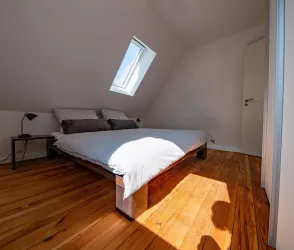 Schlafzimmer 3 (© Archiv Haus-amBrunnen.de)