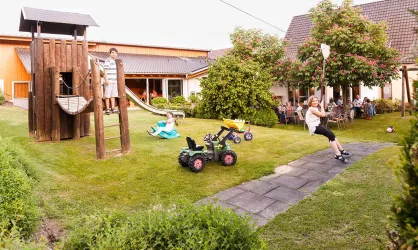 Spielplatz (© Weingut Geiger)