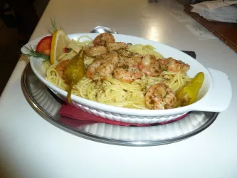 Garnelen mit Spaghetti (© Becker's Woistub)