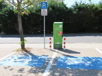Parkplatz Weisenheimer Straße mit E-Ladestation (© Urlaubsregion Freinsheim)