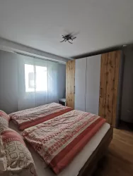 Schlafzimmer, Bild 2