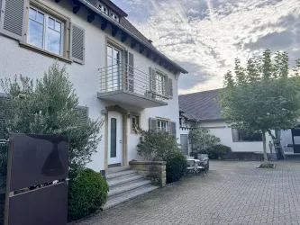 Weingut Siener Birkweiler Aussenansicht (© landauland)